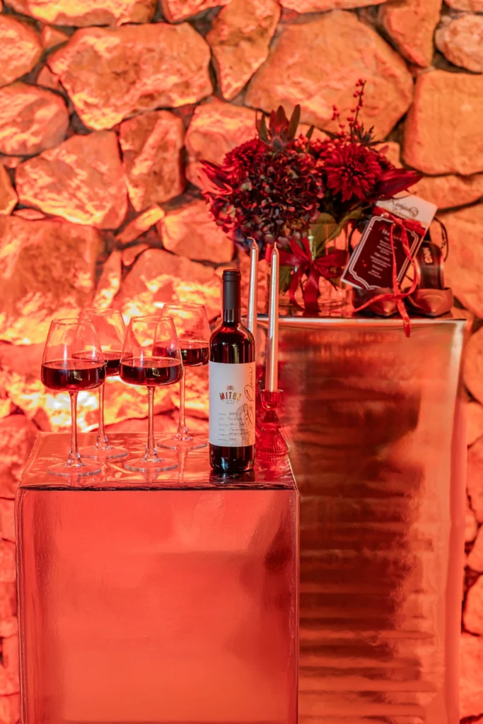festive event design in small hall with silver touches